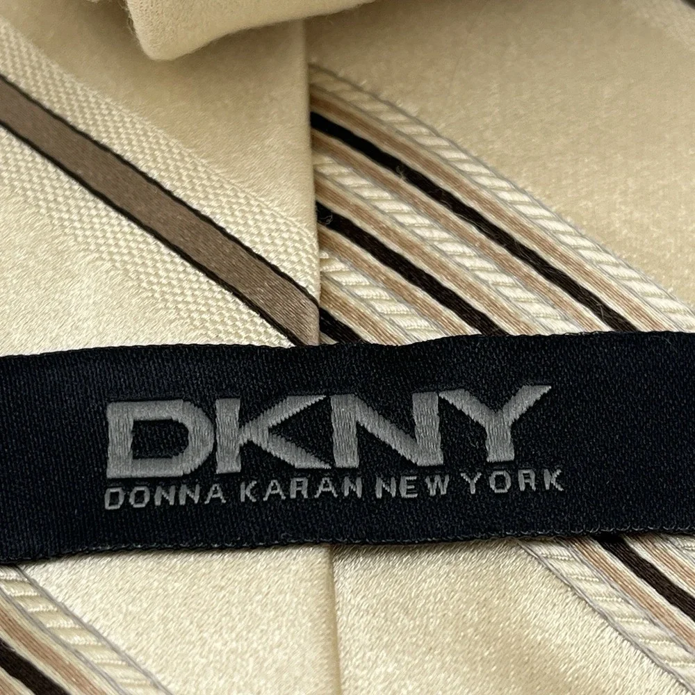 DKNY Mens 100% Silk 62